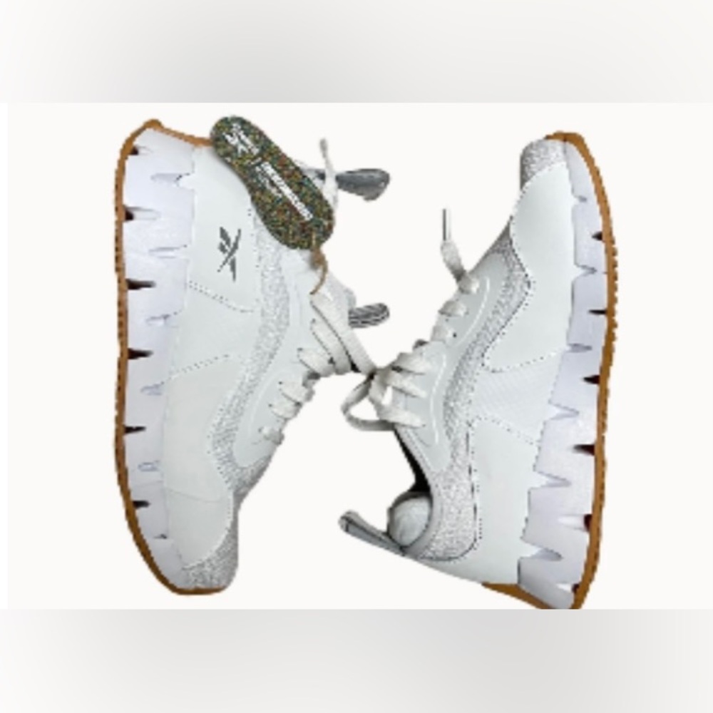 NEW!! Reebok Ortholite Zig Dynamica Sneakers Women size 8